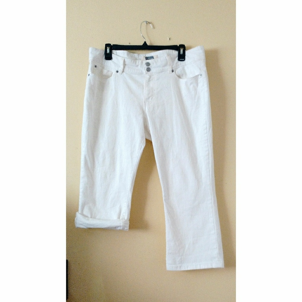 Levi's Signature White Jean Capris Size 14